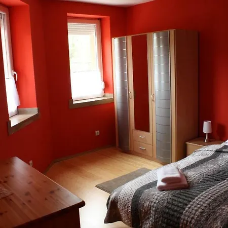 Guest house Kedvenc Vendeghaz *