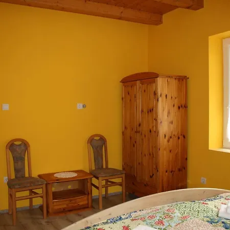 Kedvenc Vendeghaz בית הארחה