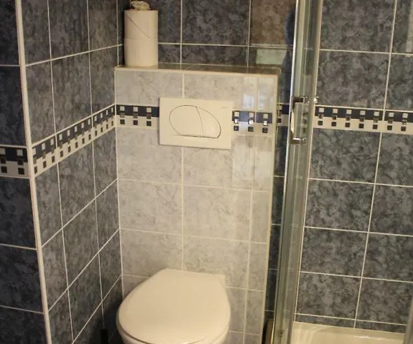 Kedvenc Vendeghaz מישקולץ