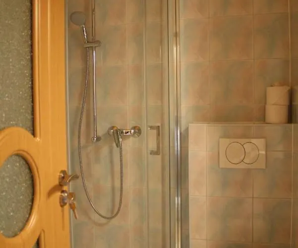 Kedvenc Vendeghaz בית הארחה 4*