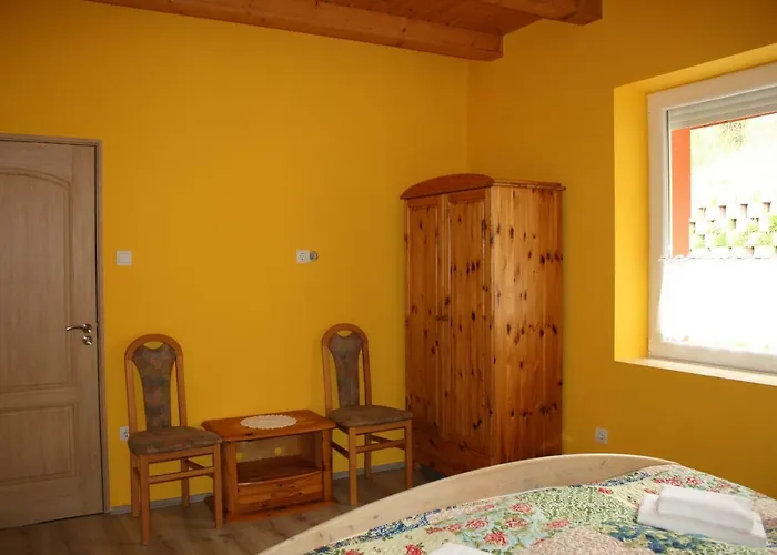 Kedvenc Vendeghaz בית הארחה