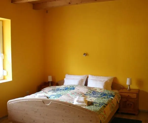 Kedvenc Vendeghaz בית הארחה